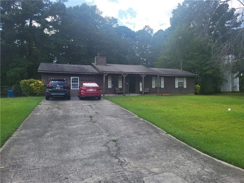 Homes For Sale - 8397 Willows Terrace<br/> Clayton County, Riverdale, GA 30274