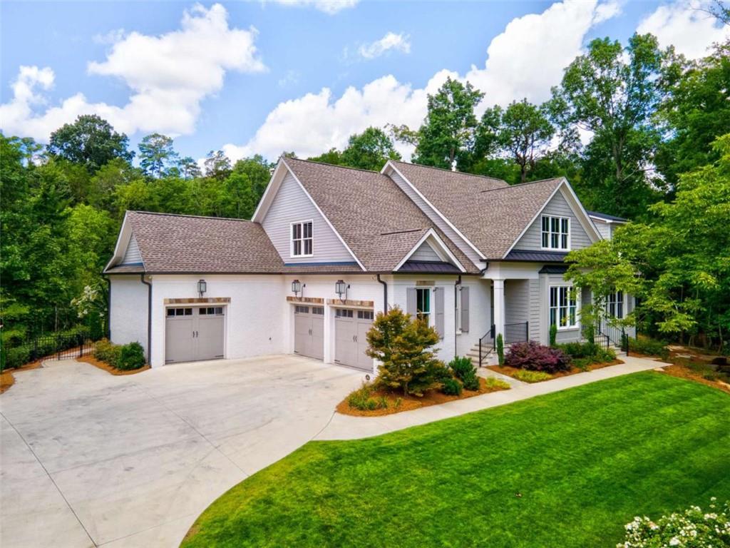 6 Horseleg Creek Road SW