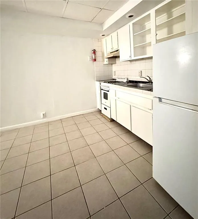 Atlanta, Georgia 30307, United States, 1 Bedroom Bedrooms, ,1 BathroomBathrooms,Residential,Active,253100