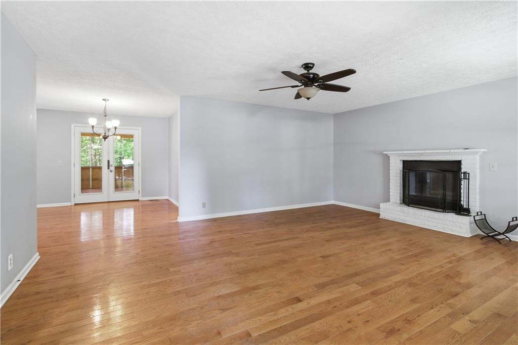 104 West Lane SE