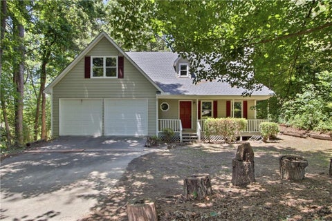 Homes For Sale - 104 West Lane<br/> Calhoun, GA 30701