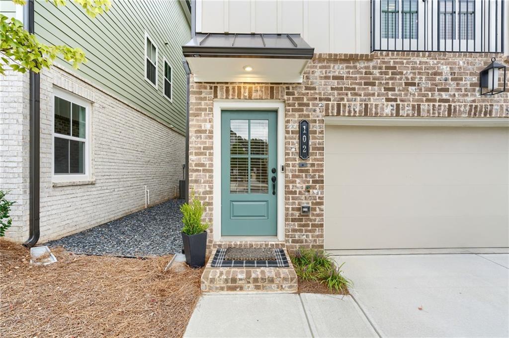102 Pinecone Parkway