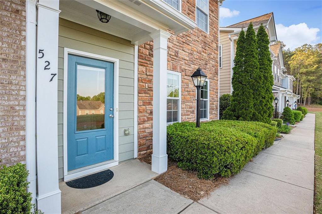 527 Pringle Drive, Suwanee, Georgia image 3
