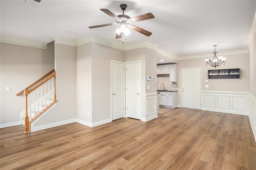 527 Pringle Drive, Suwanee, Georgia image 5