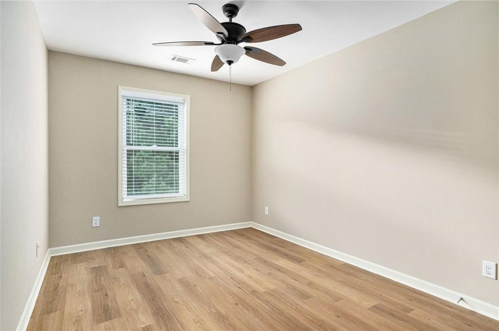 527 Pringle Drive, Suwanee, Georgia image 16