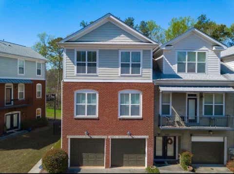 Townhouse For Rent - 5999 Brookside Oak Circle<br/> Norcross, GA 30093