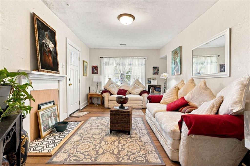 100 1st Street