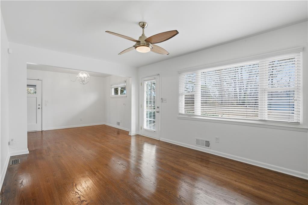 2467 Elmwood Circle SE