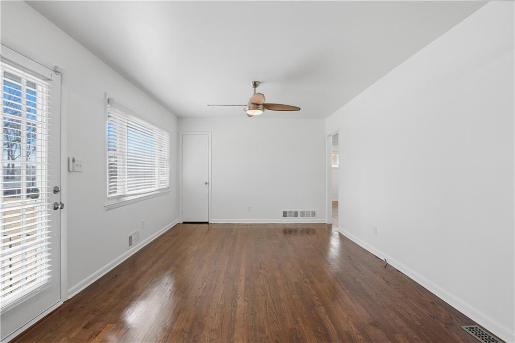 2467 Elmwood Circle SE