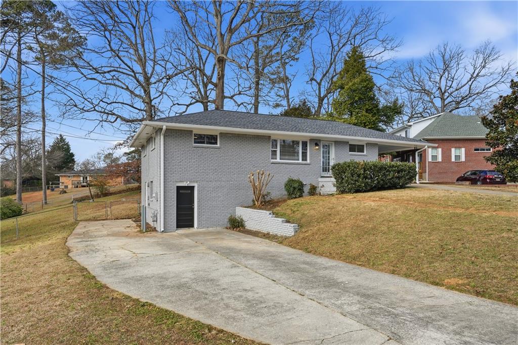 2467 Elmwood Circle SE