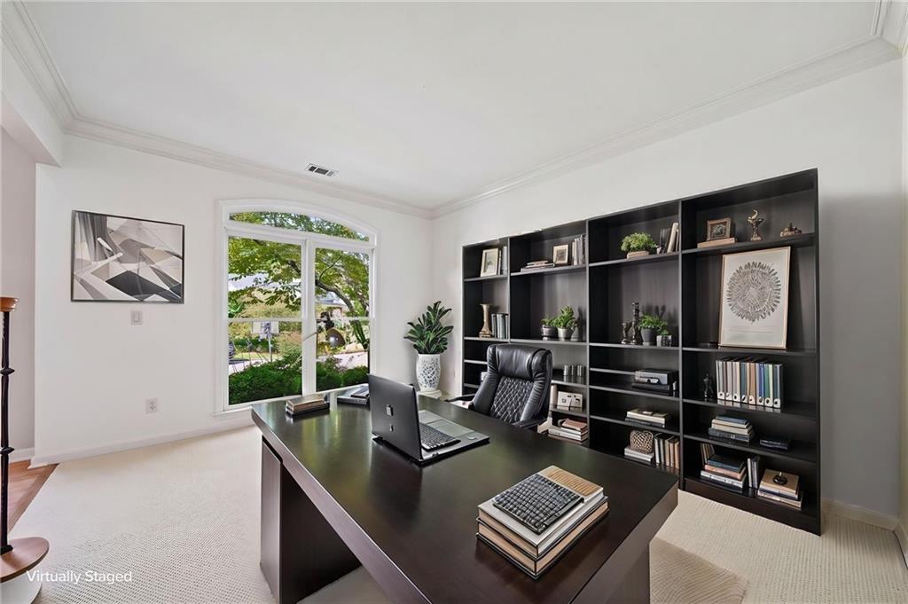 1907 Daniel Green Court SE
