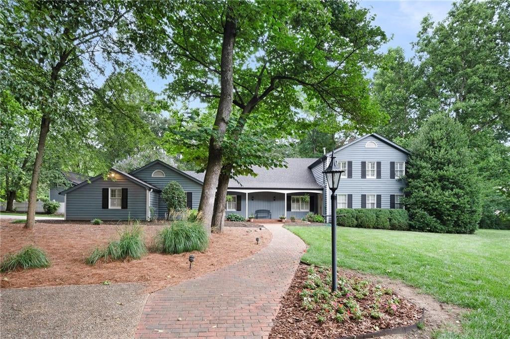 1904 Rena Lane