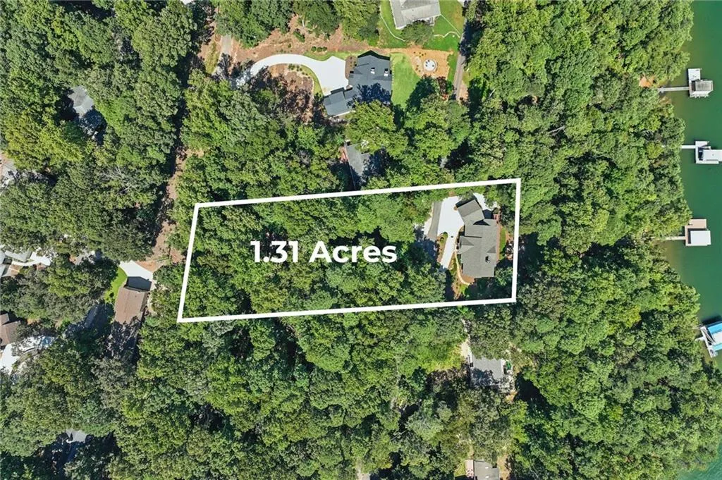 Gainesville, Georgia 30504, United States, 4 Bedrooms Bedrooms, ,5 BathroomsBathrooms,Residential,Pending,197914