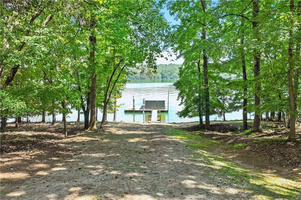 Gainesville, Georgia 30504, United States, 4 Bedrooms Bedrooms, ,5 BathroomsBathrooms,Residential,Pending,197914