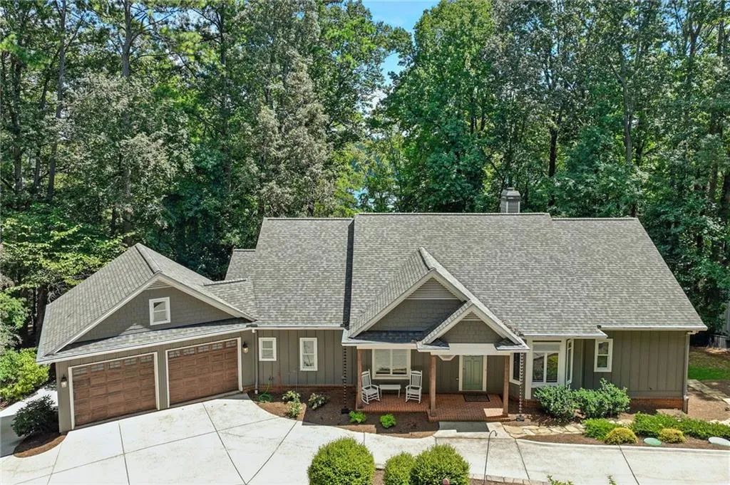 Gainesville, Georgia 30504, United States, 4 Bedrooms Bedrooms, ,5 BathroomsBathrooms,Residential,Pending,197914