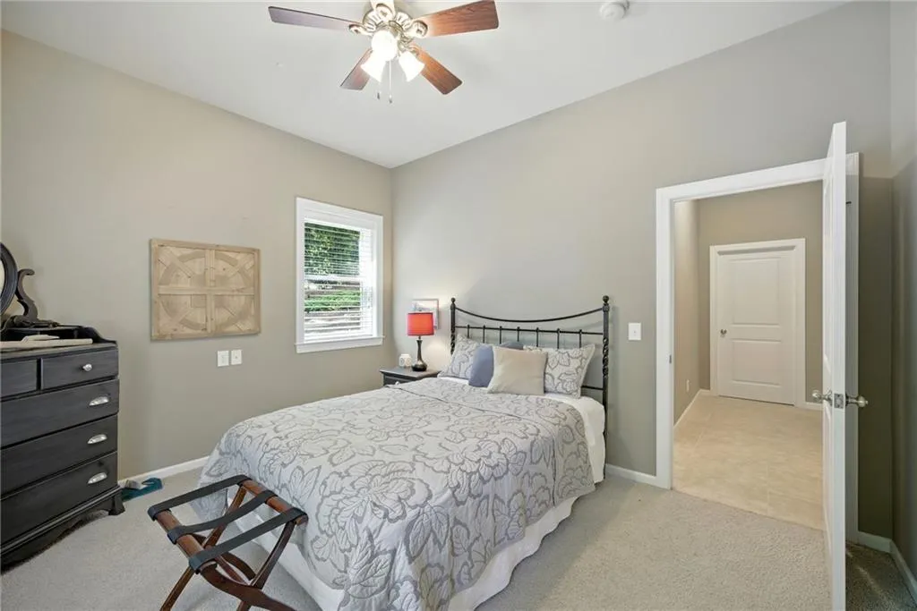 Gainesville, Georgia 30504, United States, 4 Bedrooms Bedrooms, ,5 BathroomsBathrooms,Residential,Pending,197914