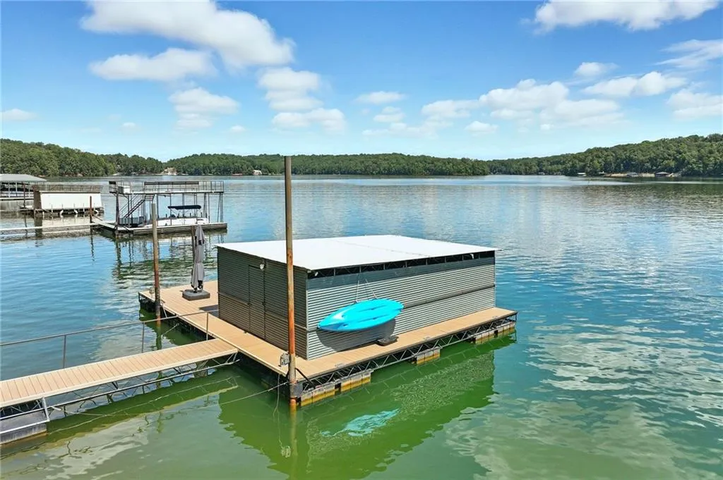 Gainesville, Georgia 30504, United States, 4 Bedrooms Bedrooms, ,5 BathroomsBathrooms,Residential,Pending,197914