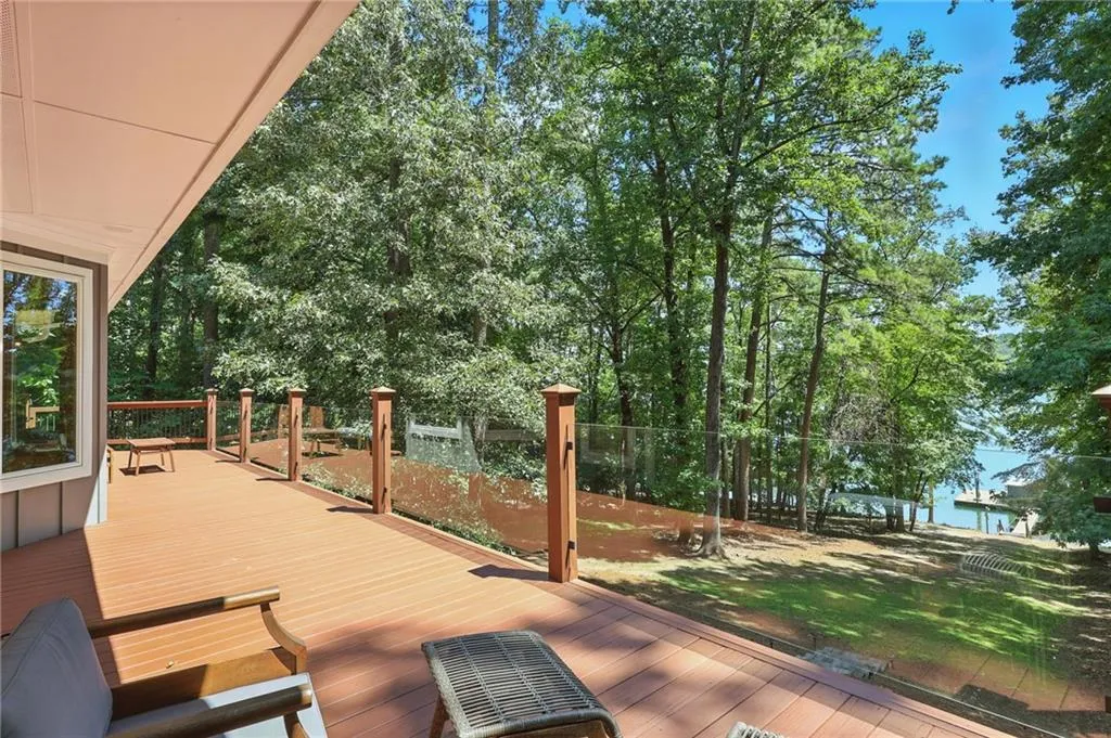 Gainesville, Georgia 30504, United States, 4 Bedrooms Bedrooms, ,5 BathroomsBathrooms,Residential,Pending,197914