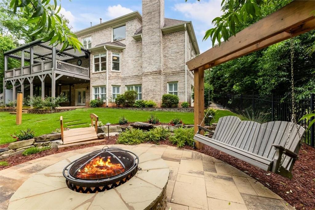 392 Lum Crowe Road