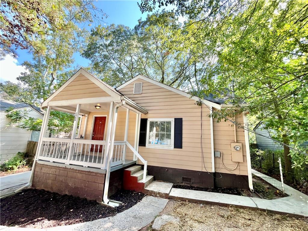 Relax on the front porch and wave to your neighbors! First-time buyers, don’t miss this charming 1940s 3-bedroom, 1-bath home priced to sell. Inside you’ll find original hardwood floors throughout, a spacious eat-in kitchen, a large laundry room, and durable Hardi-Plank siding. Located in the desirable Venetian Hills/West End community, you’ll be close to Atlanta’s best amenities, with new construction and renovations adding even more value to the neighborhood. The property sits on a large lot with a fenced backyard, perfect for outdoor living. Please note: Seller will not review blind offers or allow assignments. All buyers must physically view the property before submitting an offer. Broker/Agent/Owner. Alarm on premises—use caution.