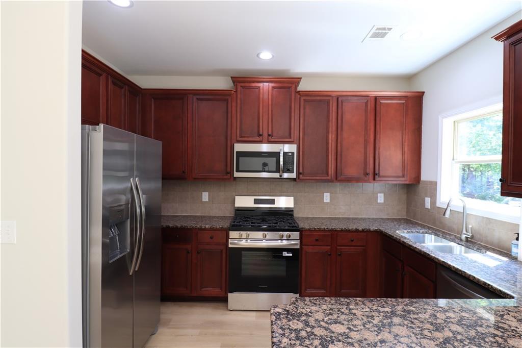 3877 Lake Sanctuary Way, Atlanta, Georgia image 17