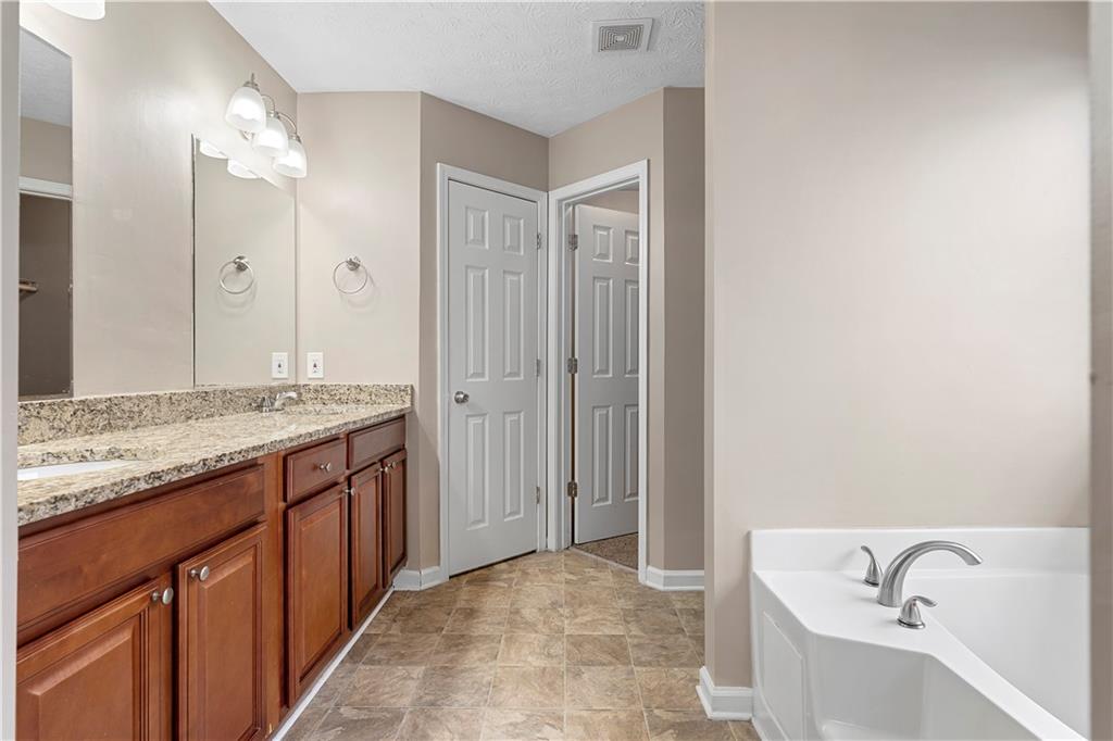 2557 Tolliver Drive, Ellenwood, Georgia image 22