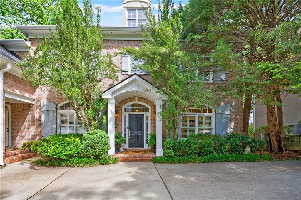 Photo of 4470 Crestwicke Pointe NE, Atlanta, GA 30319 (MLS # 7728775)