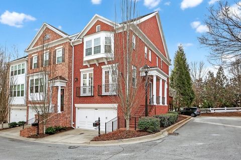 Townhouse For Sale - 7205 Lowery Oak Drive<br/> Roswell, GA 30075