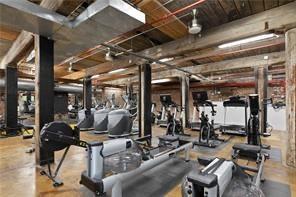 170 Boulevard SE H421