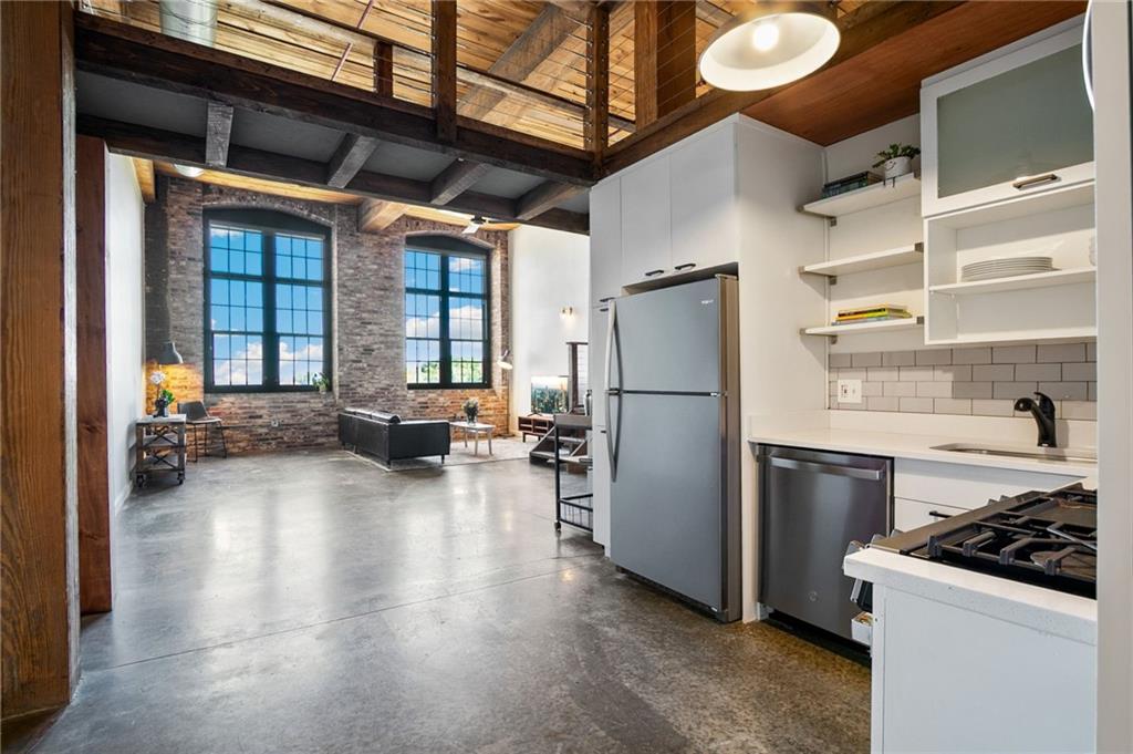 170 Boulevard SE H421