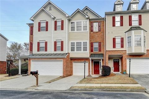 Townhouse For Sale - 5987 Turfway Park Court<br/> Sugar Hill, GA 30518