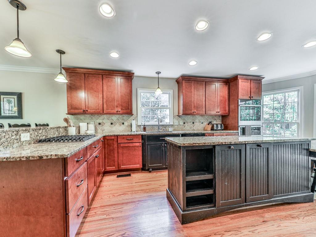 209 Lakeside Drive, Kennesaw, Georgia image 10