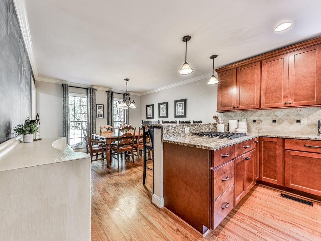 209 Lakeside Drive, Kennesaw, Georgia image 9