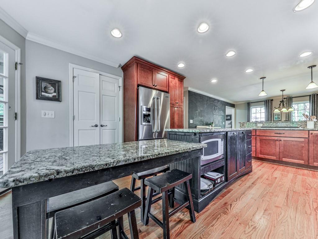209 Lakeside Drive, Kennesaw, Georgia image 13