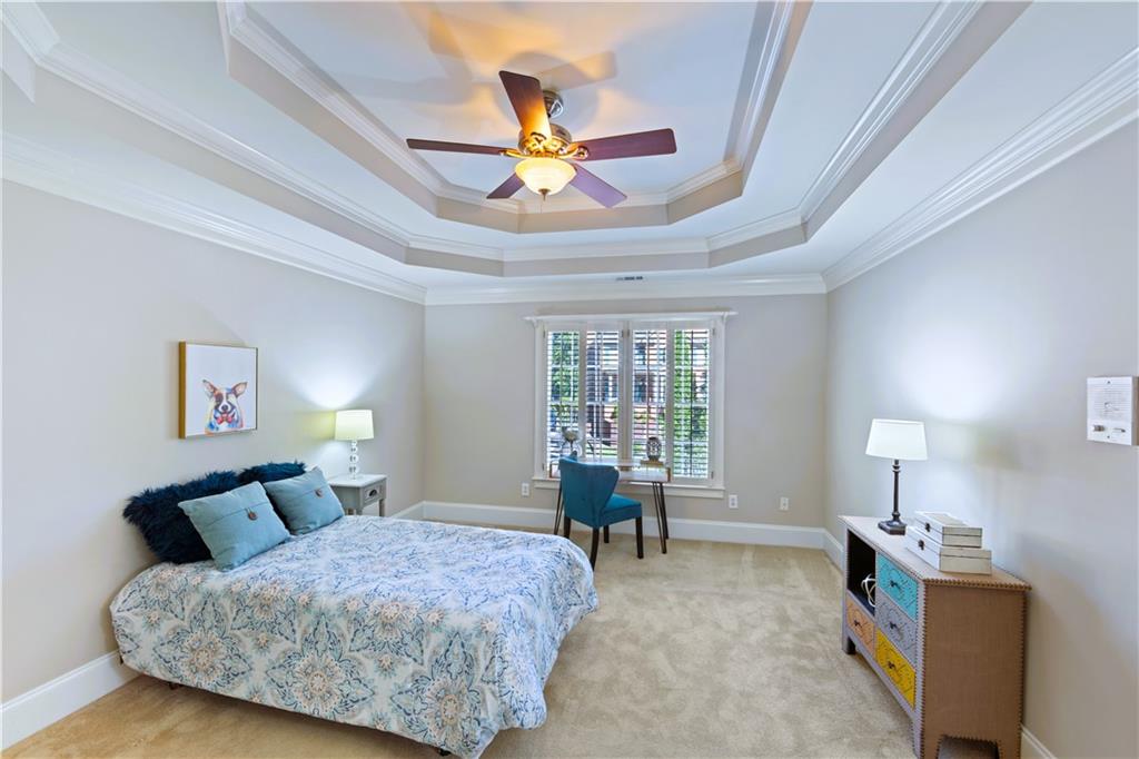 MADISON HALL - Residential