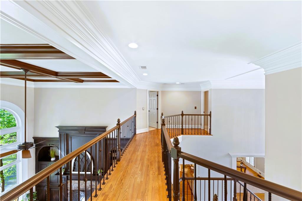 MADISON HALL - Residential