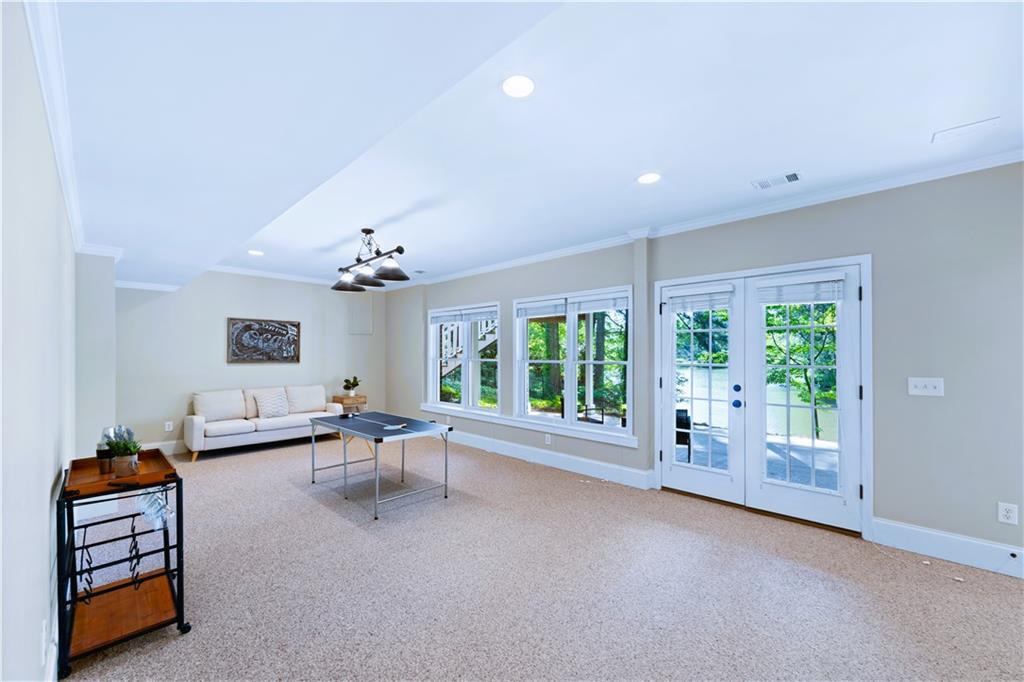 MADISON HALL - Residential