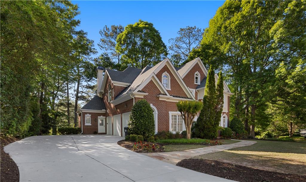 MADISON HALL - Residential