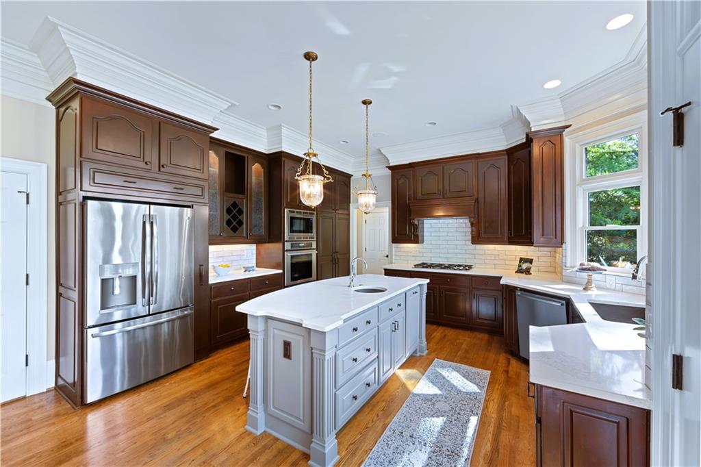 MADISON HALL - Residential