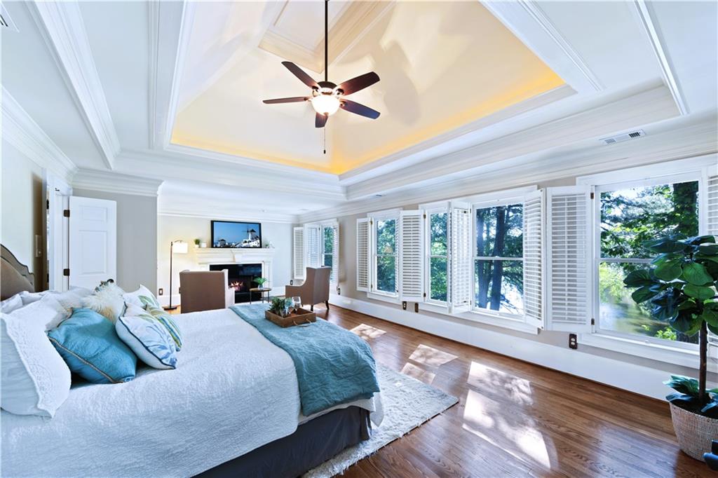 MADISON HALL - Residential