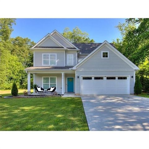 Photo of 419 Mcinnes Circle SE, Marietta, GA 30060 (MLS # 7645681)