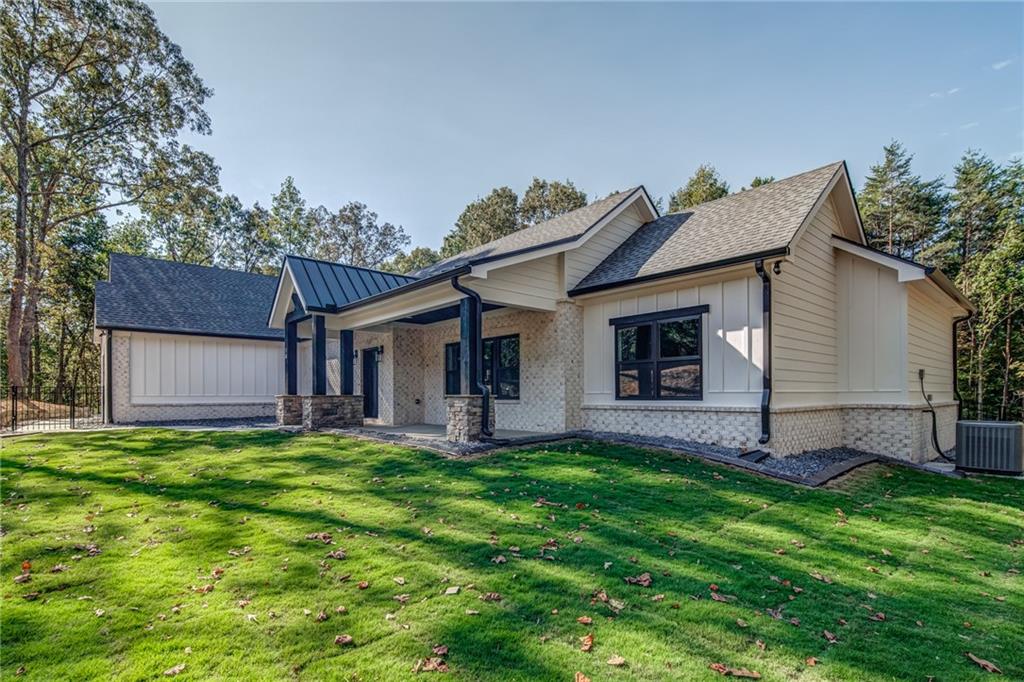 16 Mountain Creek Trail NE