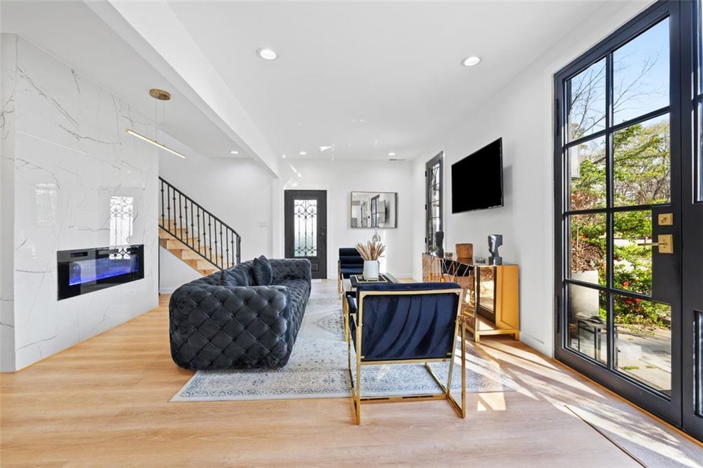 2824 Tupelo Street, Atlanta, Georgia image 7