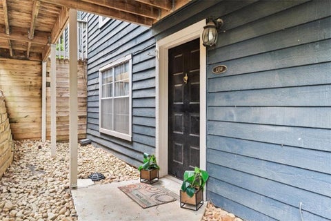 Condo For Sale - 1359 N Crossing Drive<br/> Dekalb County, Atlanta, GA 30329