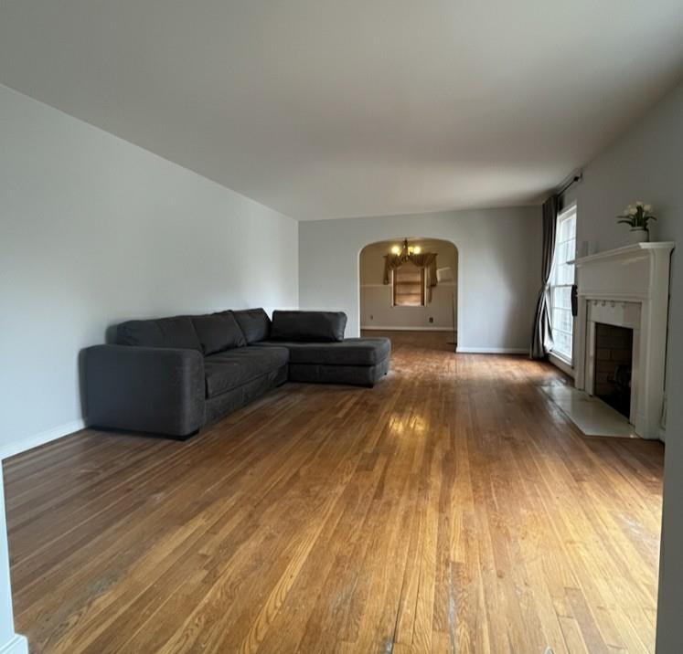 228 Napoleon Drive SW