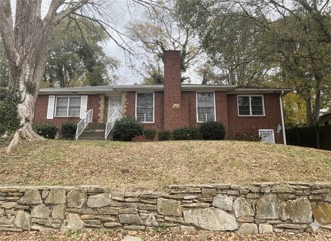 228 Napoleon Drive SW Atlanta GA 30314