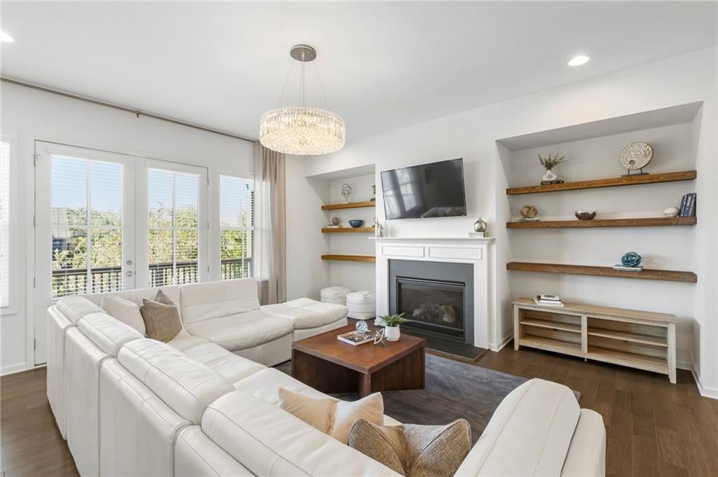 6710 Whitman Walk