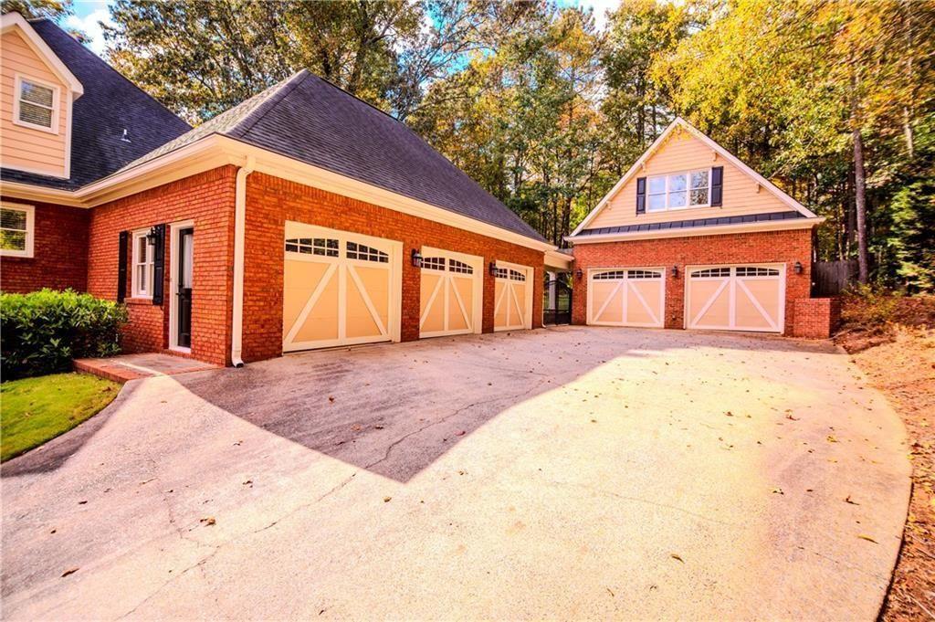 432 Westlake Drive NW