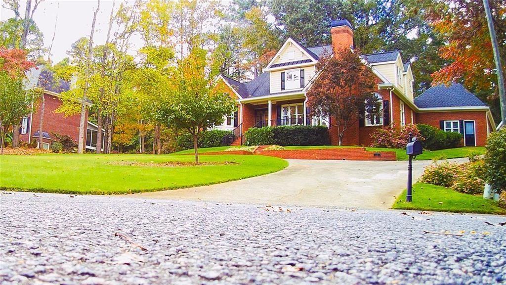 432 Westlake Drive NW