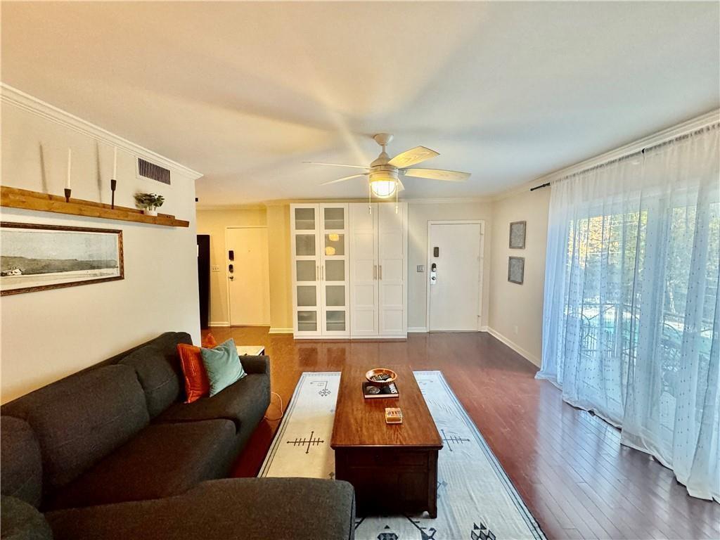 This stylish 1-bedroom, 1-bathroom mid-century condo offers a perfect blend of comfort, convenience, and modern flair. Located in the heart of Woodland Hills, this well-appointed unit is the ideal space for anyone looking for a short-term or flexible lease option.
Fully Furnished: Move right in with everything you need, including a cozy living room, stylish dining area, comfortable bedroom, and fully equipped kitchen.
Convenient Location: Nestled in a peaceful neighborhood, just moments from Buckhead, Decatur, Virginia Highland shops, restaurants, and entertainment options. Quick access to major freeways (75/85/400) for an easy commute.
Lease Term: 6-12 months. Negotiable.
Application Fee: $47 (non-refundable), which covers background and credit check.
Utilities: Rate includes electricity, water, trash, and high speed internet
This condo is a perfect blend of comfort and style, offering a cozy, move-in-ready space in a desirable location. Contact us today to schedule a showing or learn more about this fantastic leasing opportunity!